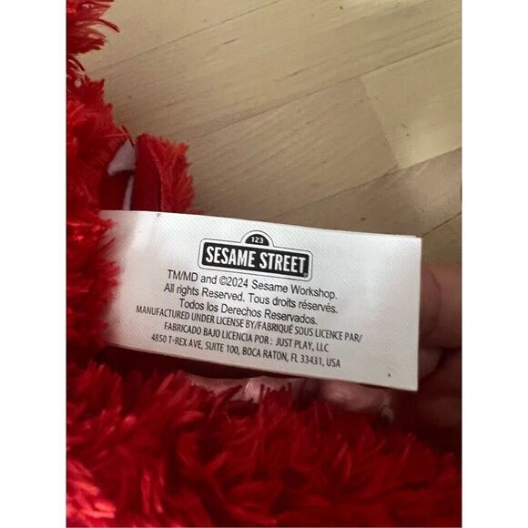 Sesame Street Tickle Me Elmo 13.5 Inch Plush Doll Laughs Wiggle Giggles Works - Picture 6 of 9